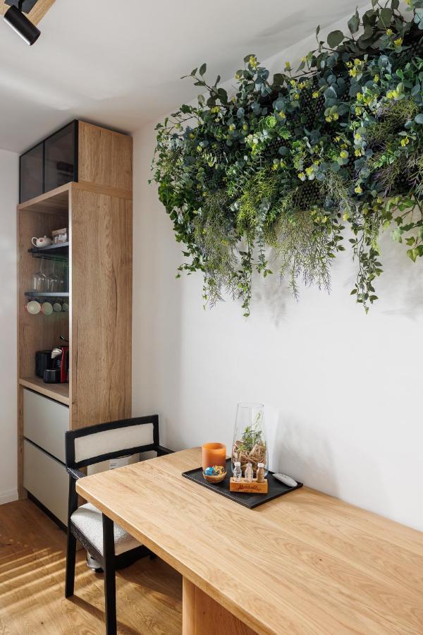 Pure Living Apartment W. Private Parking Брашов Екстериор снимка