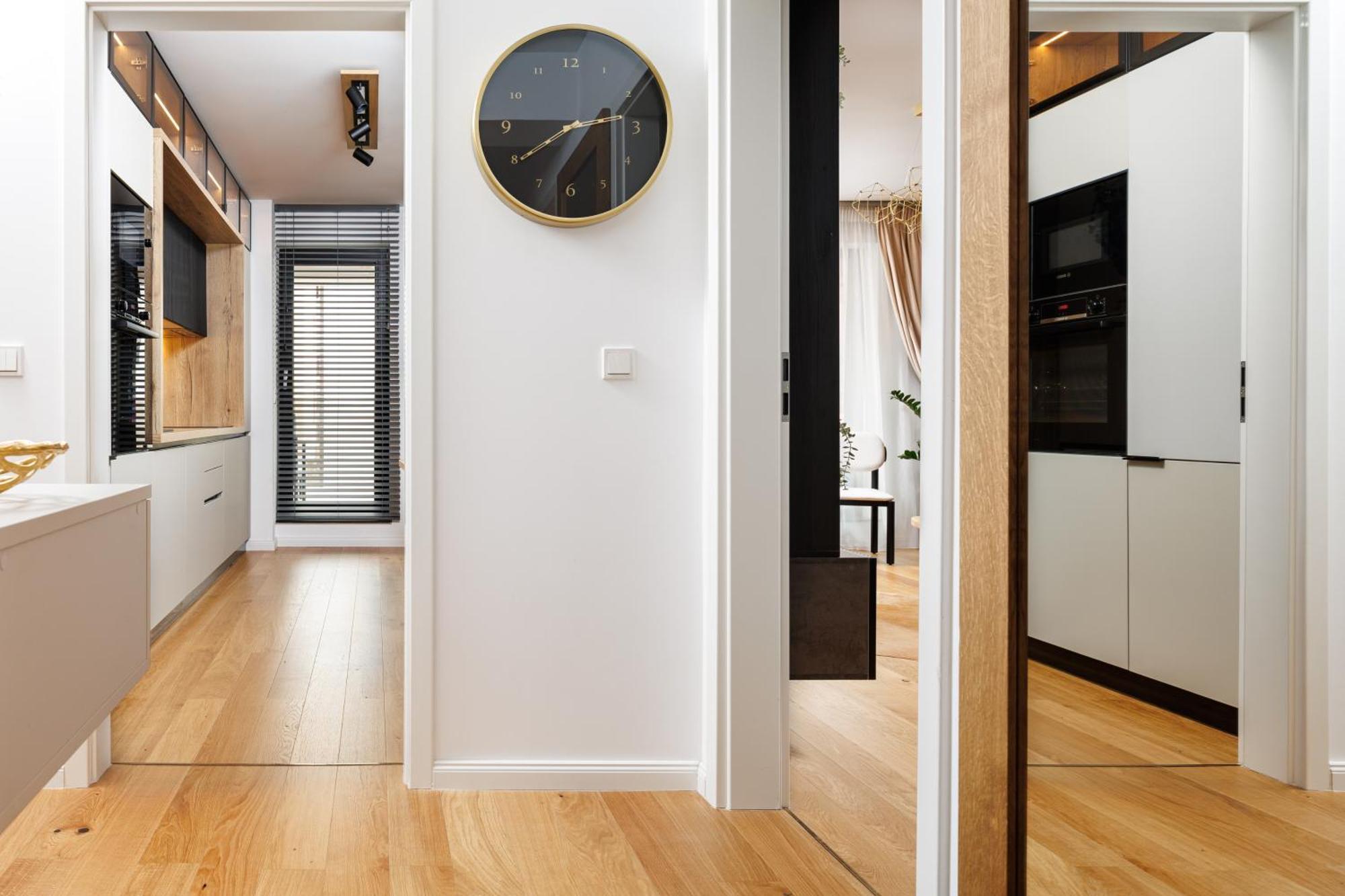 Pure Living Apartment W. Private Parking Брашов Екстериор снимка