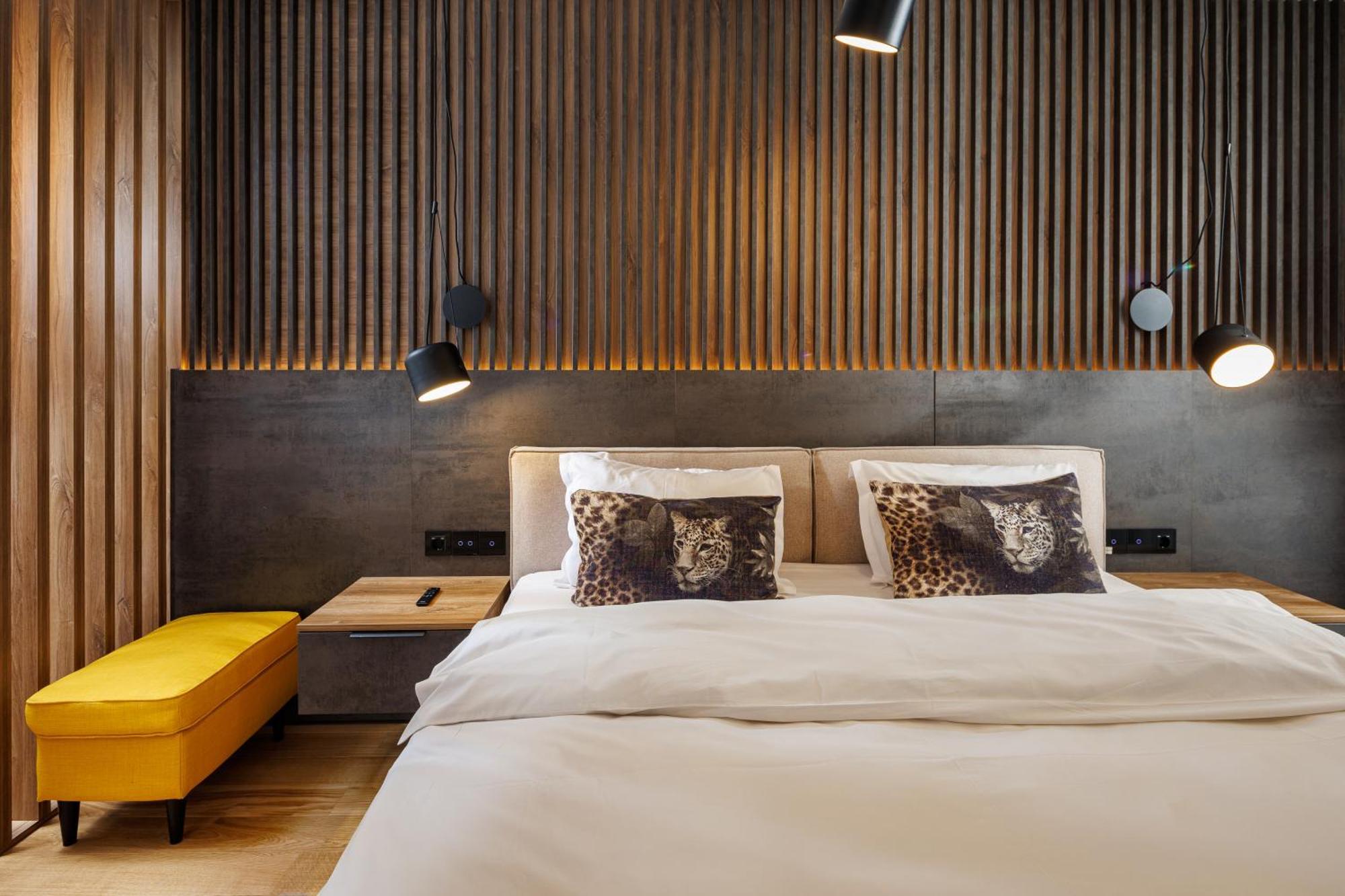 Pure Living Apartment W. Private Parking Брашов Екстериор снимка