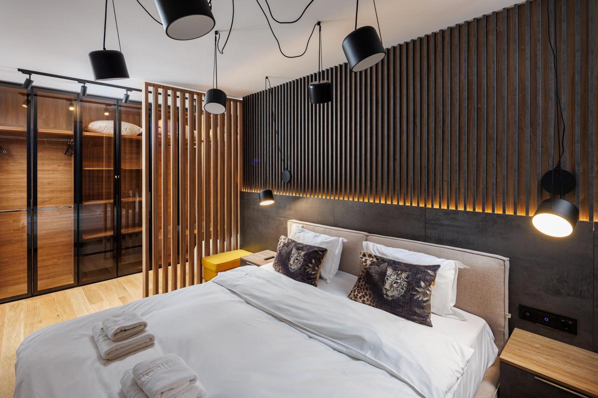 Pure Living Apartment W. Private Parking Брашов Екстериор снимка